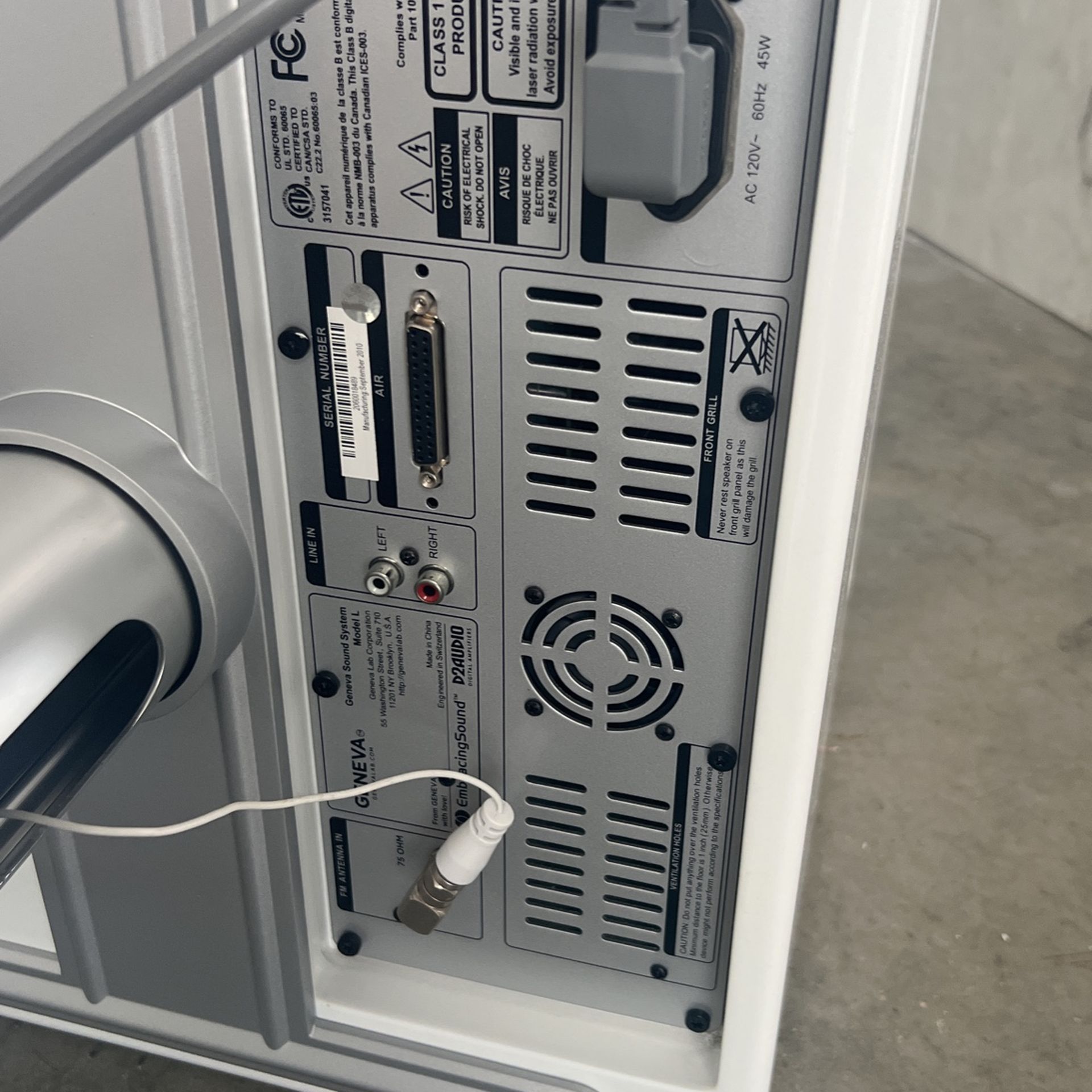 Geneva Sound System Model L for Sale in Miami, FL - OfferUp