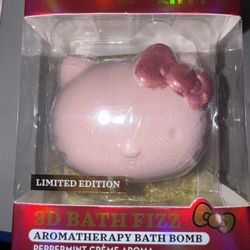 Crème Hello Kitty Aromatherapy Bath Bomb