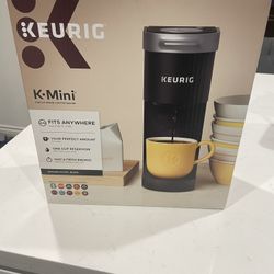 KEURIG K-MINI SINGLE SERVE COFEE MAKER