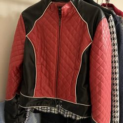 Ladies Warm, Short, Zip Front Jacket In Great Shape