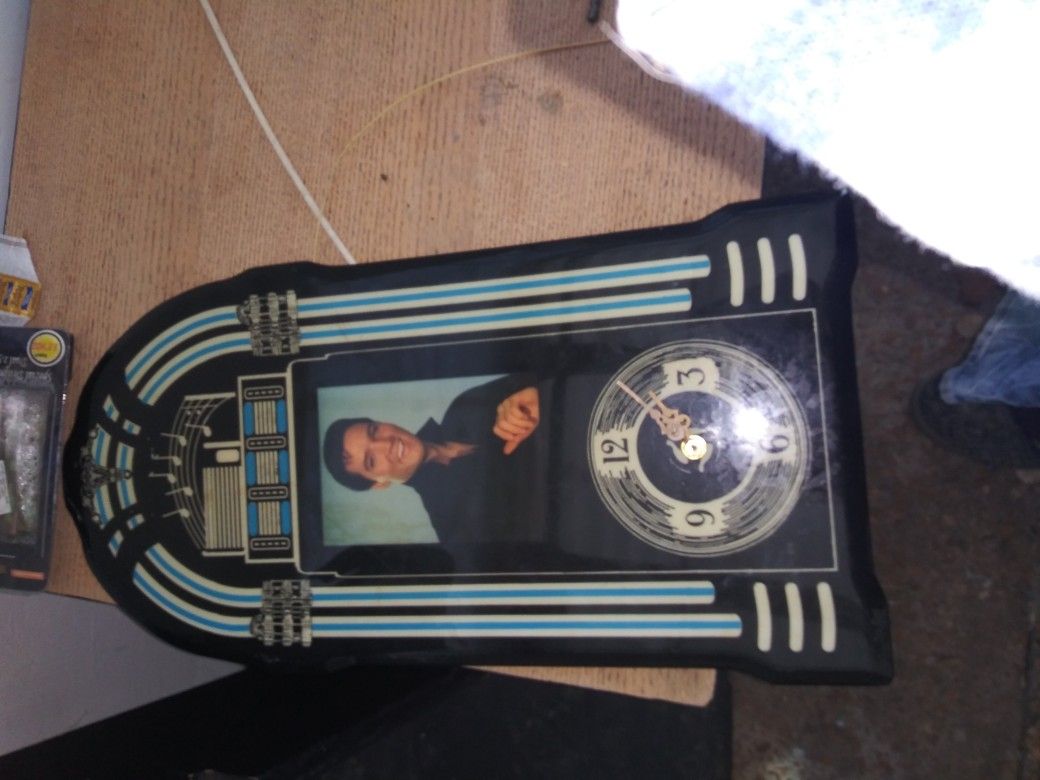 Elvis clock