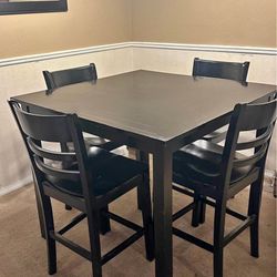 Tall Dinning Table /4 Chairs