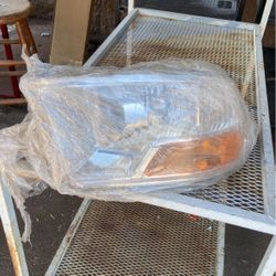 Ram 1500 Headlight Oem