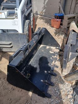 Bobcat 86"smooth bucket