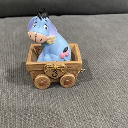 Precious Moments Disney Showcase Eeyore In Wagon Age 3 Figurine Resin Figurine - MINT Condition 