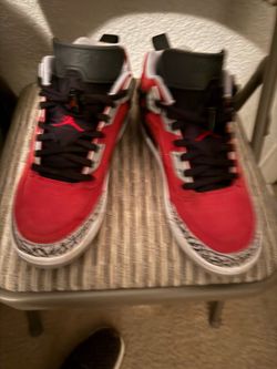 Air Jordan Spizike Low Toro men’s size 9.5