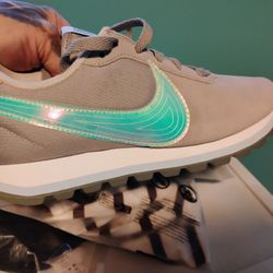 Nike Women's Size 8. Worn Once Like New Paid $125