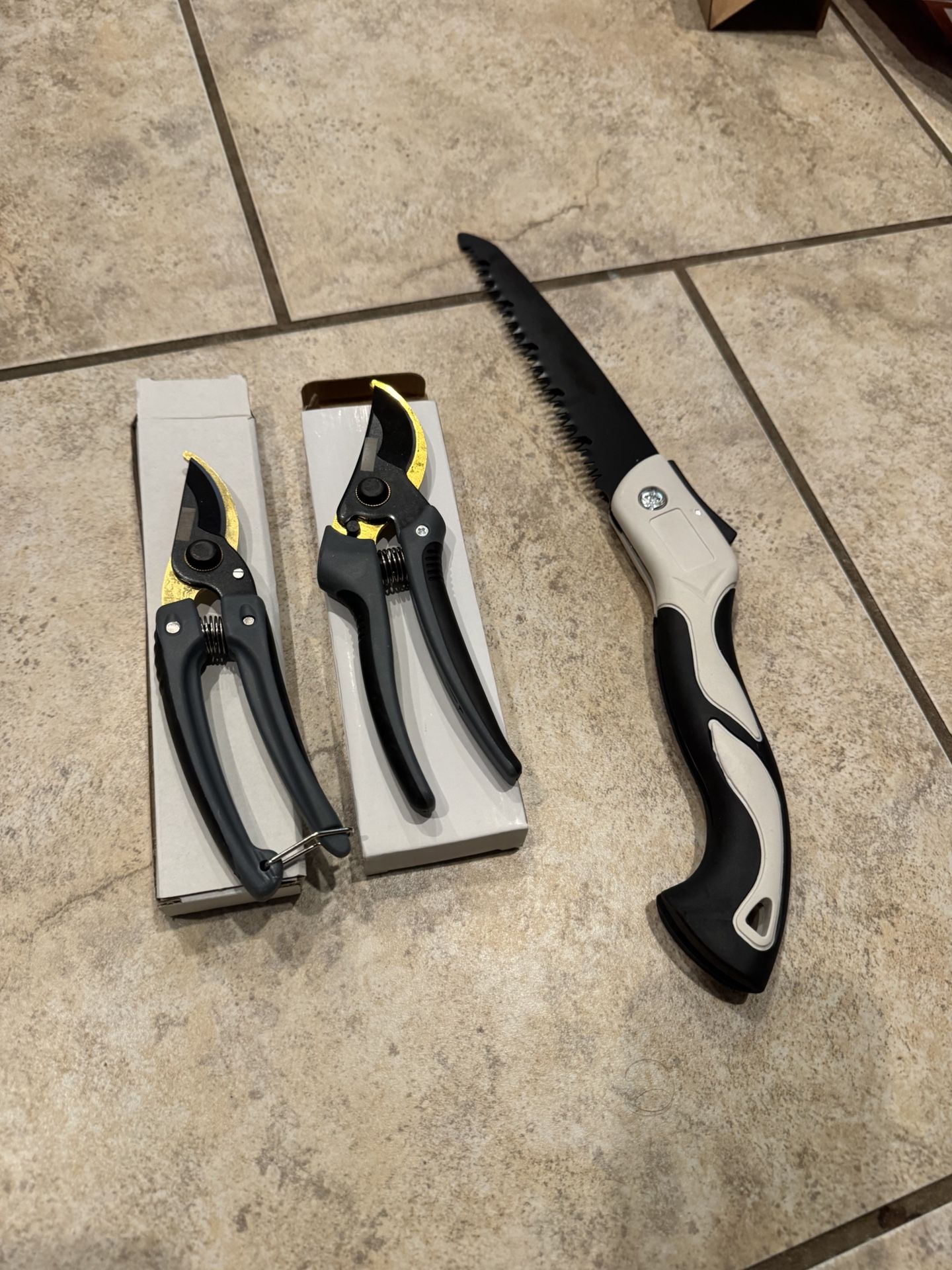 3 Garden Scissors With Saw