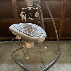 Graco Deluxe Swing