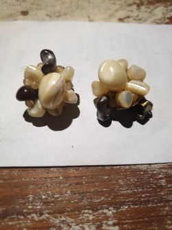 Vintage Polished Stone Clip On Ear Rings