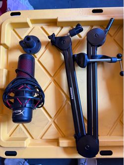 Hyper X Mic with Samson Stand.
