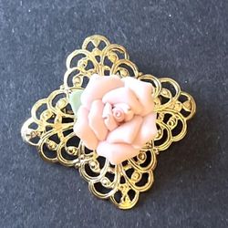 Gold Toned Filigree Art Nouveau Star Brooch With Bisque Pink Rose Center Vintage