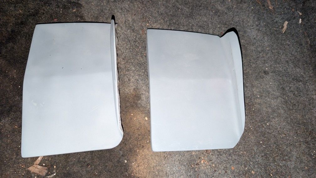 Cadillac Brougham Body Filler Panels Left & Right Front Bumper Panel Pair