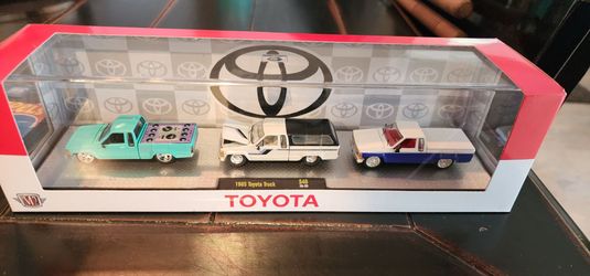 M2 Toyota hauler set