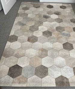 Rug — 5×8 ft Calfskin Sections (Like New)