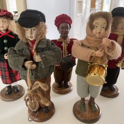 Vintage Christmas Caroler Figurines.  9” Tall Lot Of 5. Not Selling Individually. Price Is FIRM