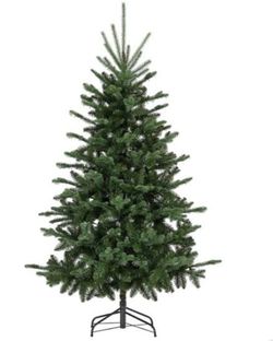 Brand new ~7 foot Artificial Tree