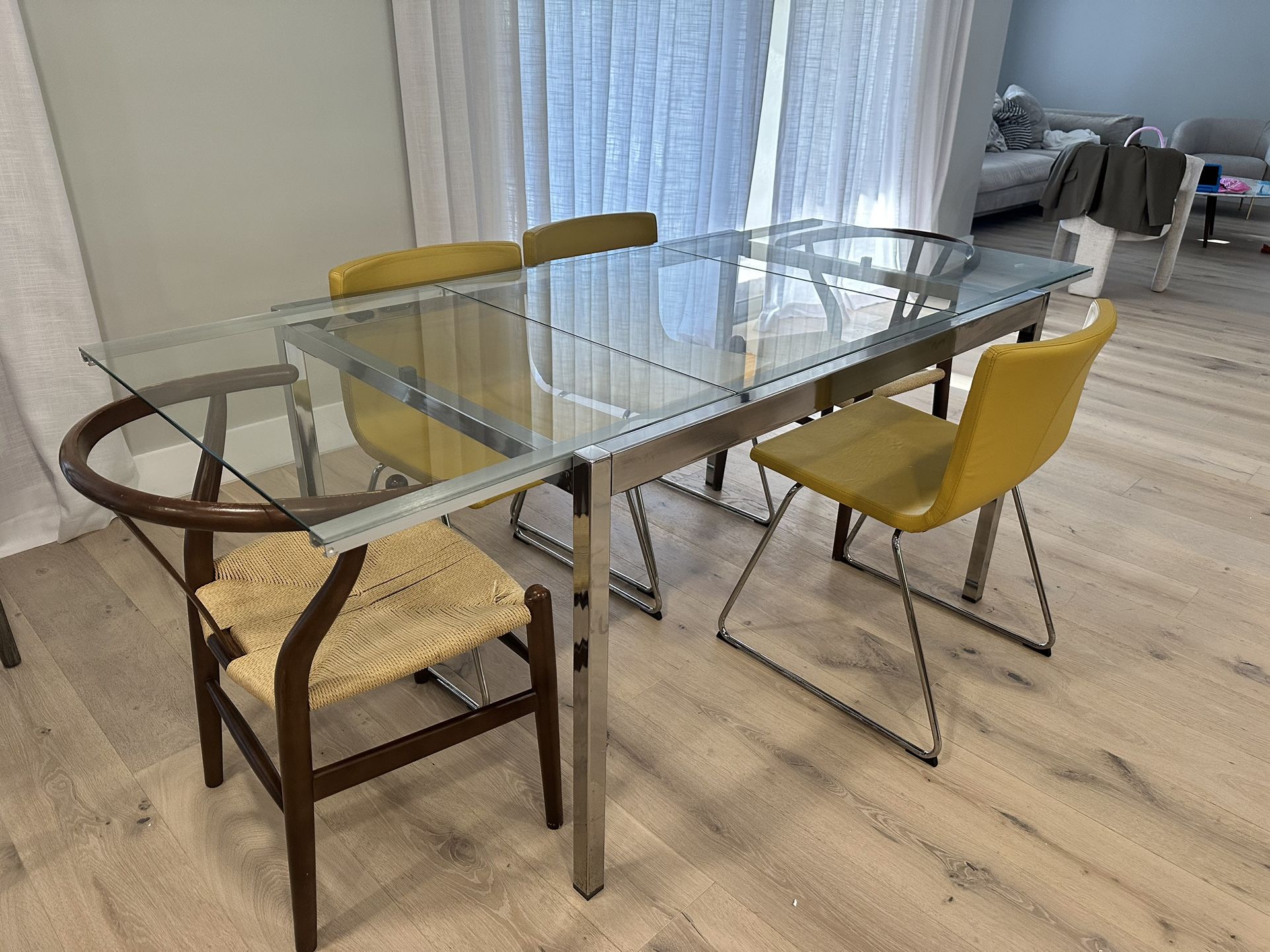 Ikea glass on sale extendable table