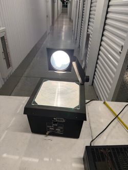 EIKI 3870A Vintage Overhead Projector • Tested Working Used in good with some cosmetic blemishes. These blemishes are in the form of some scratches