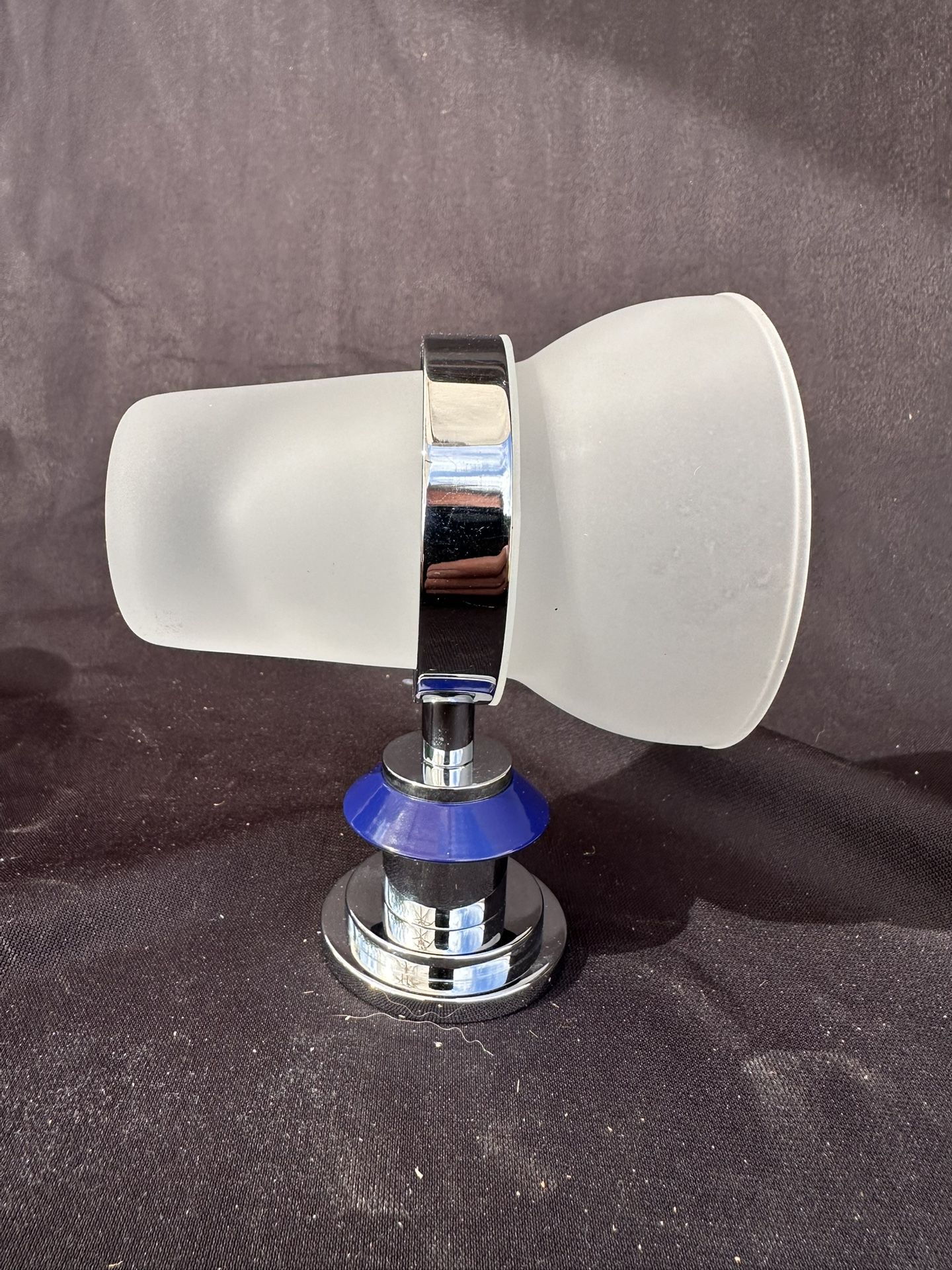 2 JADO Toothbrush Holders