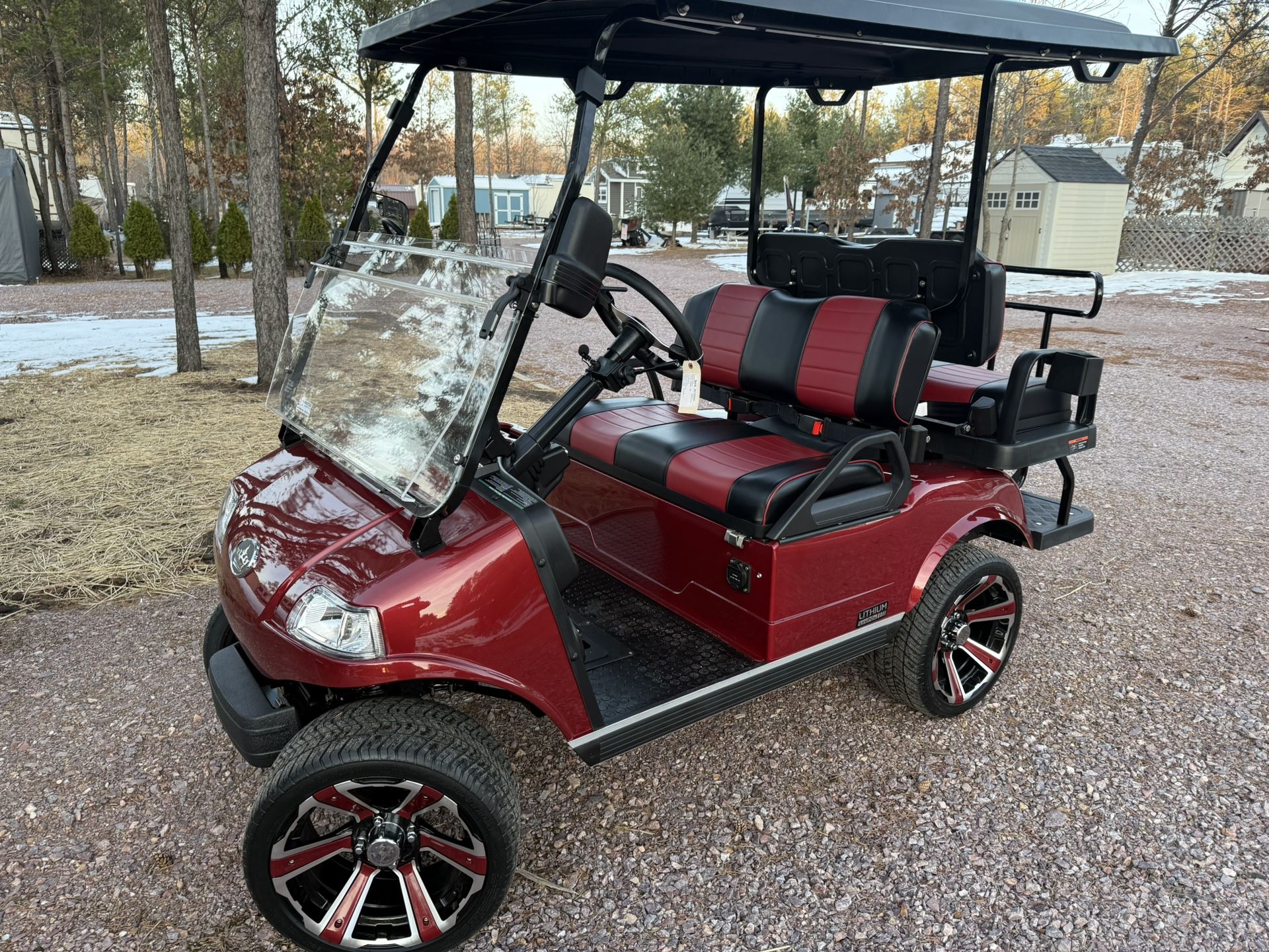 2025 Evolution EV Classic 4 Plus – Electric Golf Cart – $6,300