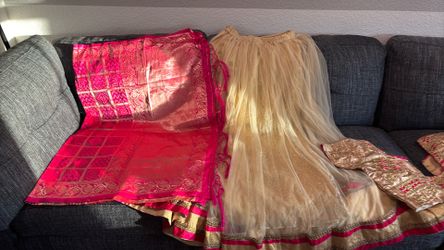 New M beautiful lahanga set n heavy blouse only