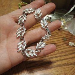 Silver Tone Napier Leaf Bracelet 