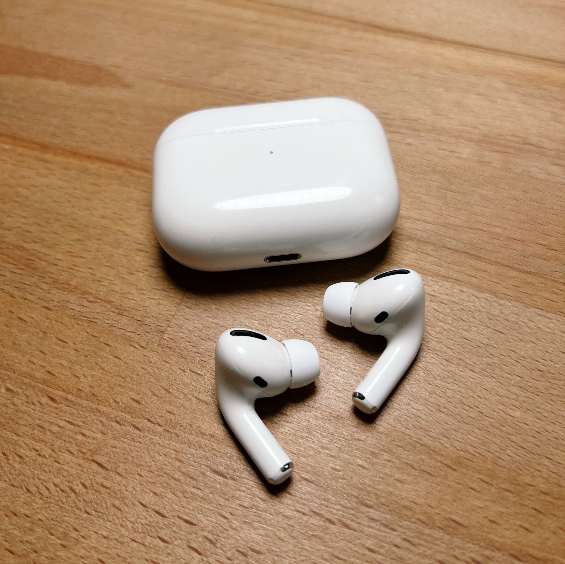 Apple AirPods Pro (1st Gen)