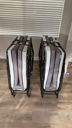 Milliard Deluxe Diplomat Folding Bed with Mattress for Adults