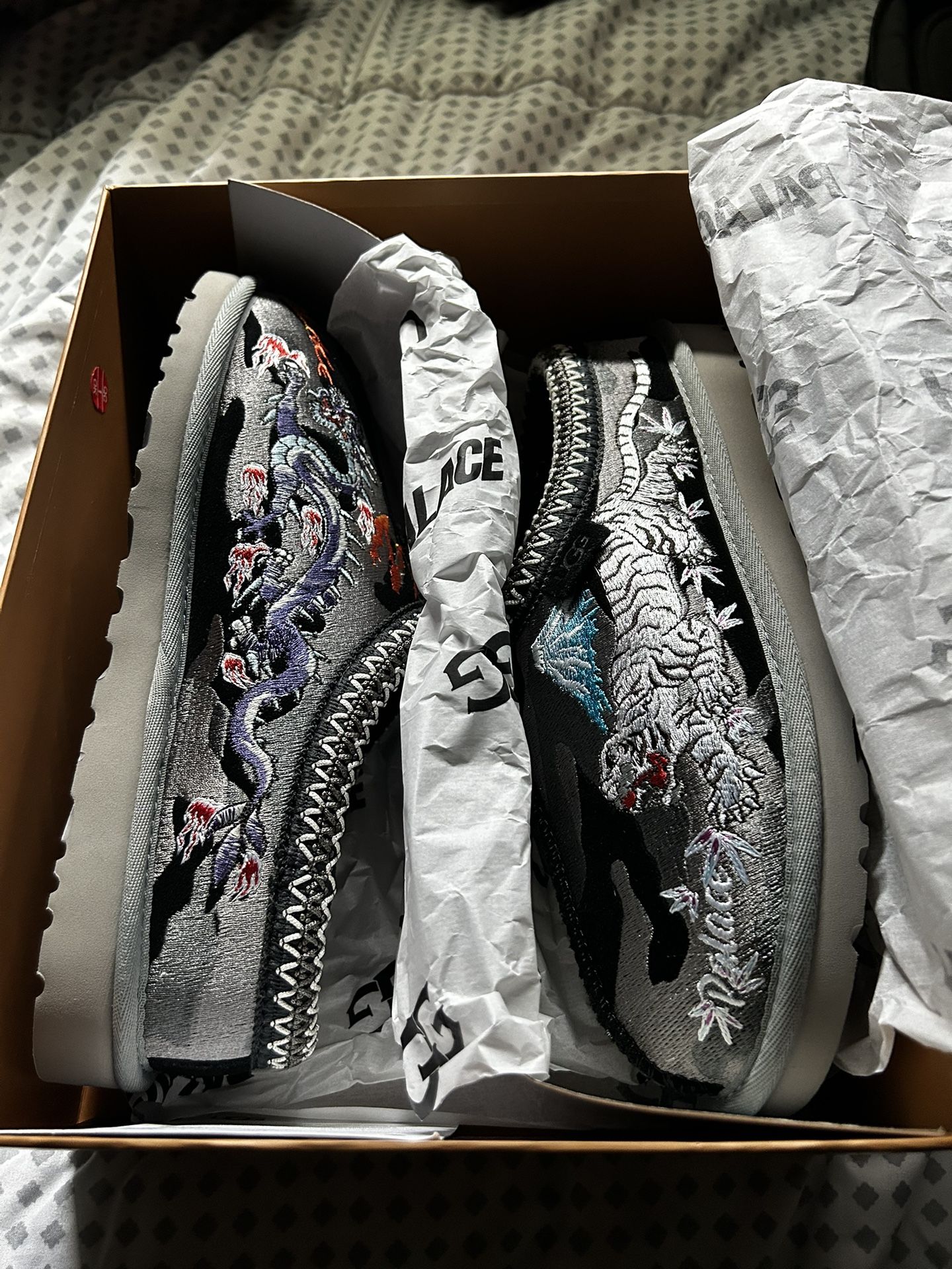 Palace x UGG Tasman Slipper Black Camo Size UK8/US7