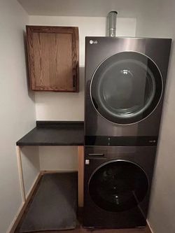 LG THIN Q Electric Stackable Washer & Dryer CASH ONLY U PIC UP IN LONG BEACH CA Good Until Friday 11/7/25