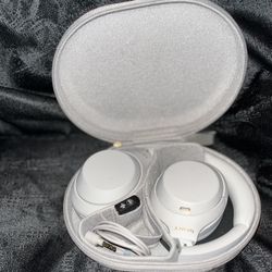 Sony WH1000MX4 Headphones for Sale in Norco CA OfferUp