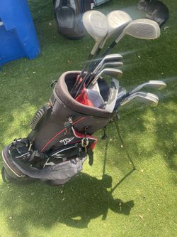 Mitsubishi Right Handed Adult Golf Clubs With Nike Standing Bag