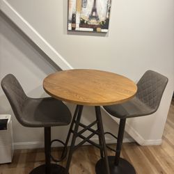 Table & chairs