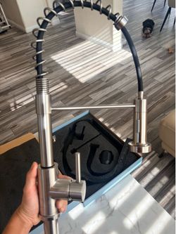 Pull down modern kitchen faucet new