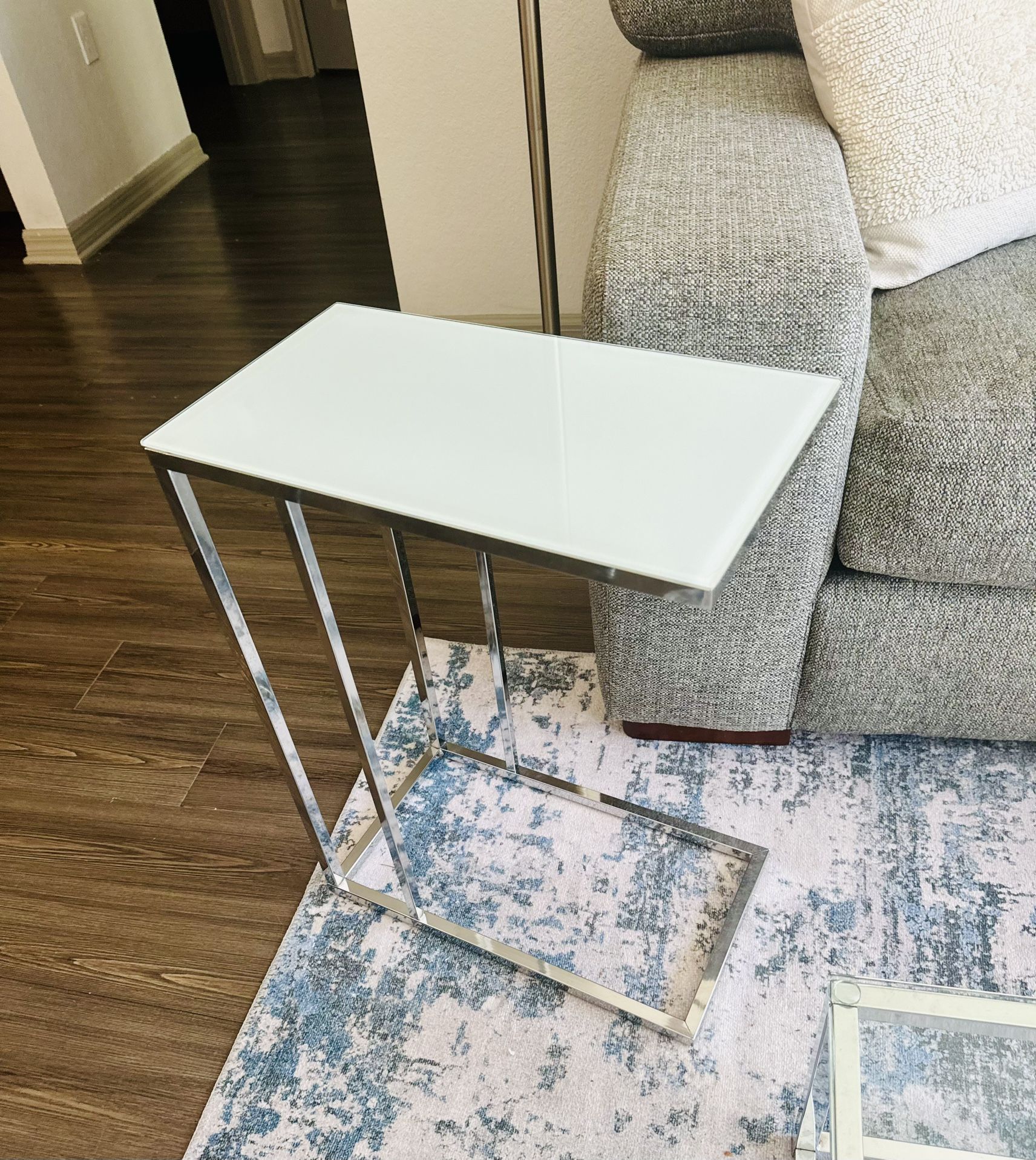 Minimalist Modern Glass Top End Table