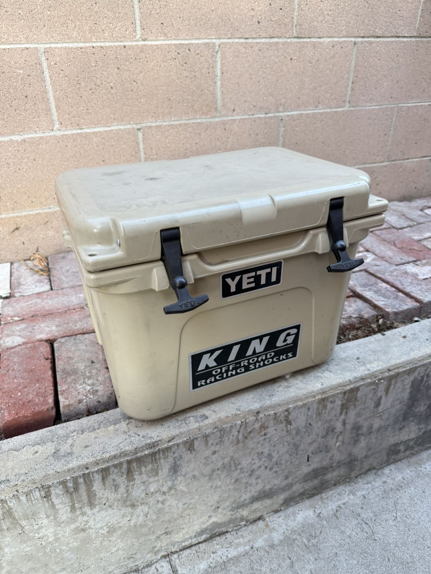 Yeti Roadie 20 Cooler
