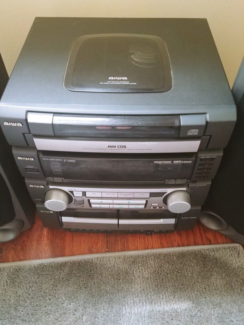 Aiwa Stereo Large Speakers