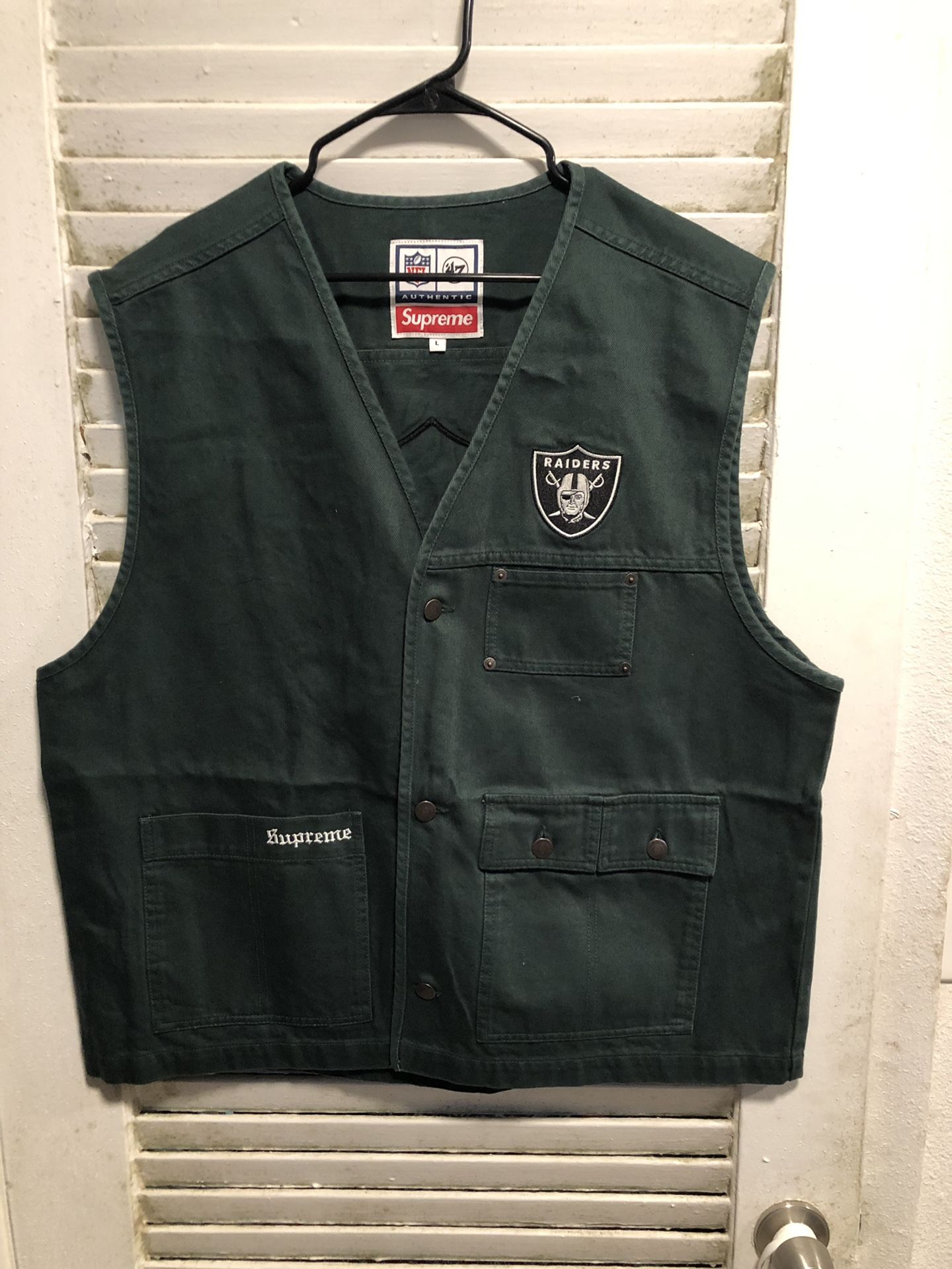 Supreme vest and beanie combo for Sale in Biscayne Park, FL - OfferUp