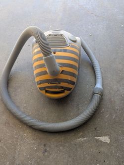 Small vacuum