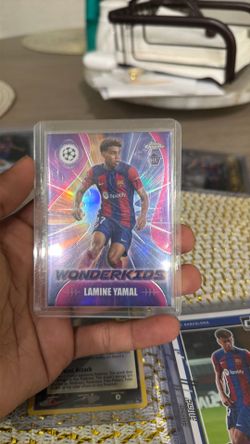 Lamine Yamal Wonderkids RC Topps Chrome Card