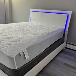 White Bedroom Set