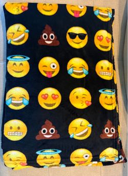 Super Soft Emoji Print Fleece Light Weight Couch/Sofa/Travel Throw Blanket