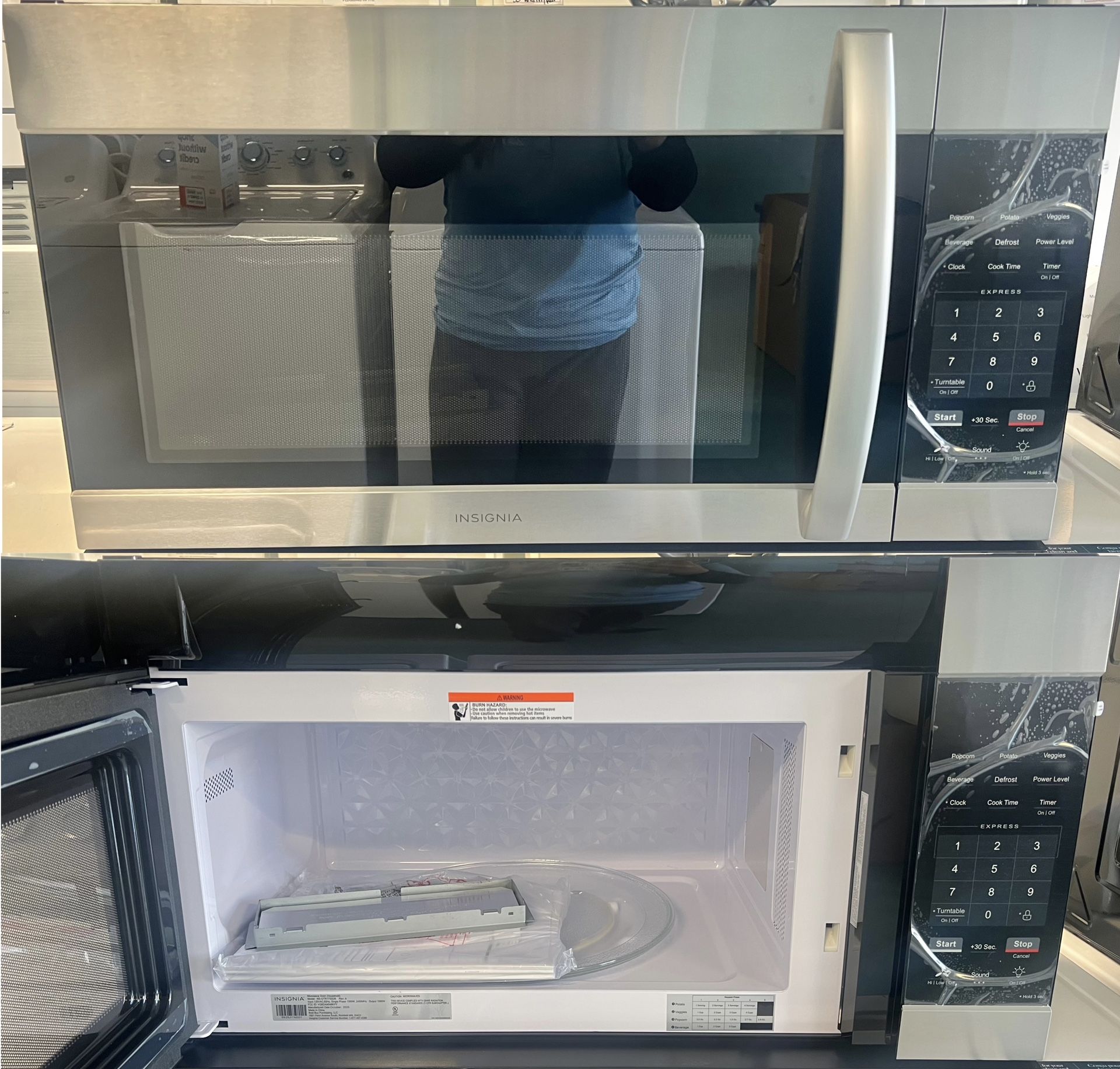 INSIGNIA “ NEW” STAINLESS MICROWAVE OVER THE RANGE !