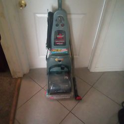 Bissell Carpet Cleaner 