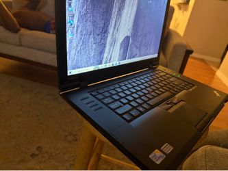 15.6 inch laptop with windows 10. WiFi. Dvdrw/cdrw. HDMI.and E sata ports &ac adapter