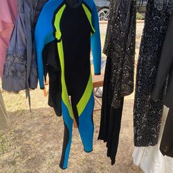 Wetsuit Size 4