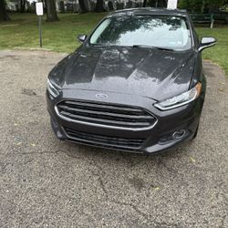 2016 Ford Fusion SE – 150k Miles – Runs Smooth