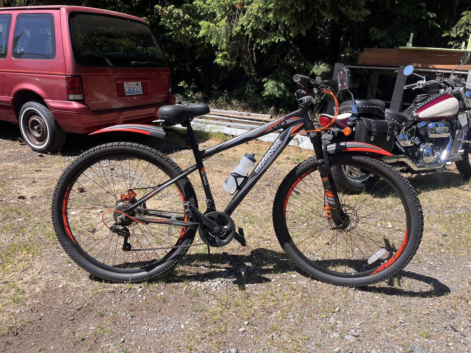 New Mountain Bike W/extras