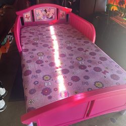 Toddler bed